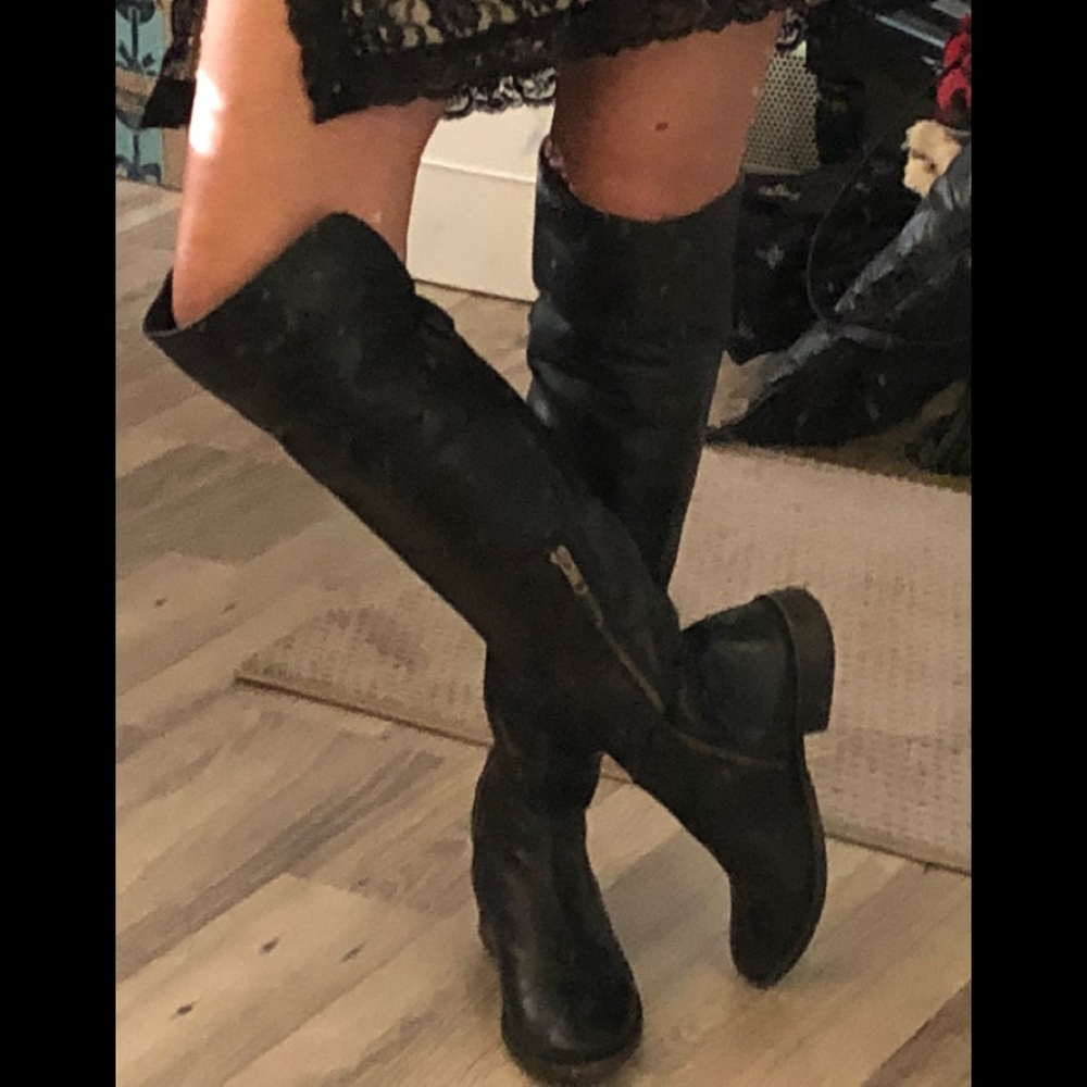 🖤 DONATED🖤Frye over the knee flat boots!